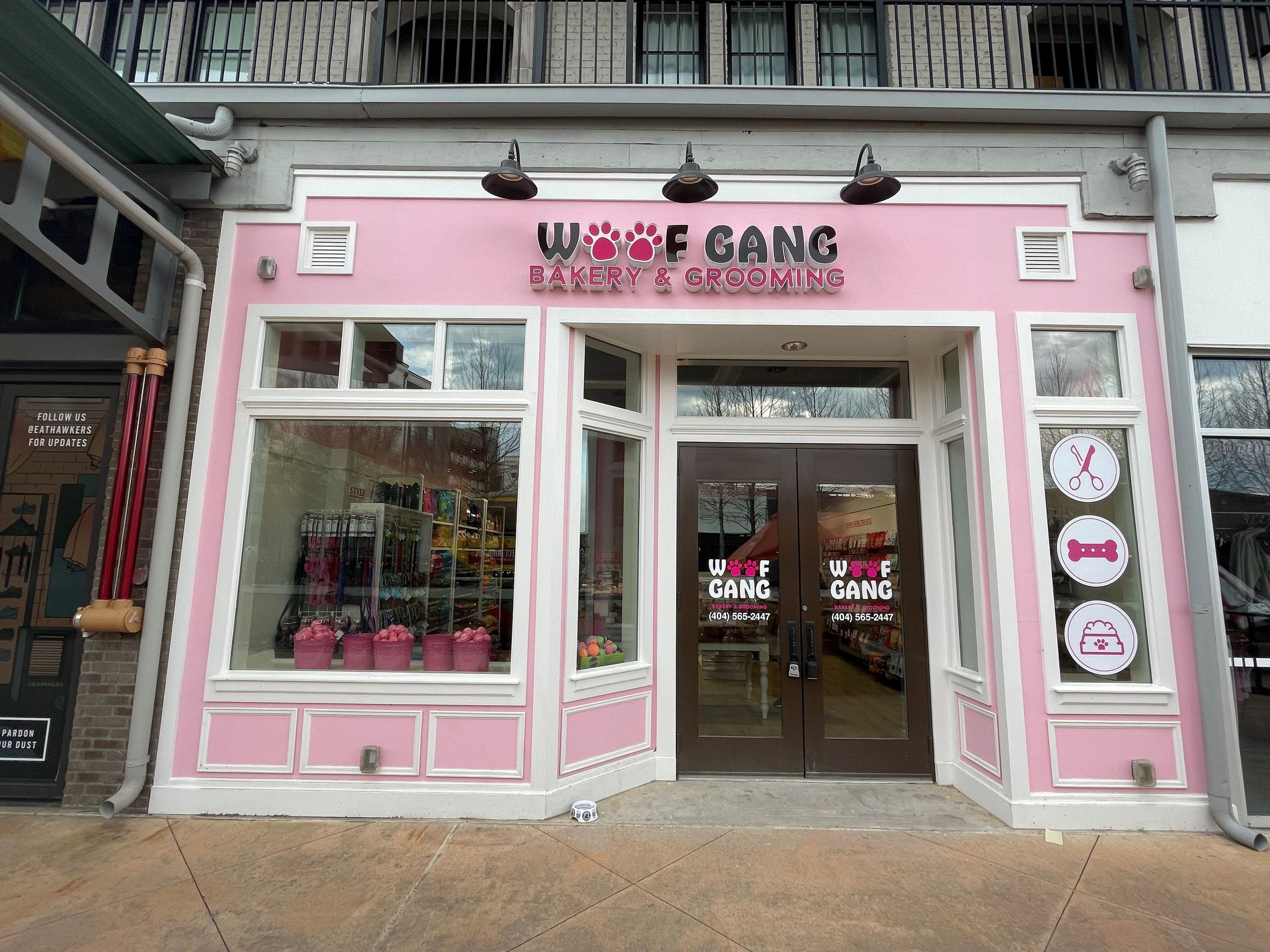 Exterior Store